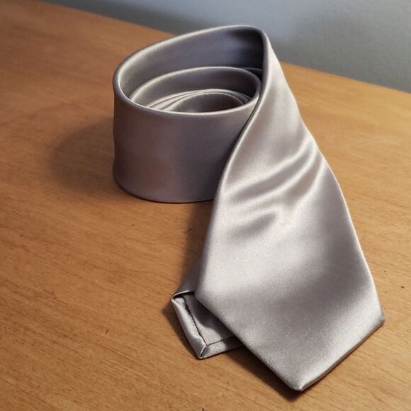 Grey All Silk Necktie made in Toulouse France